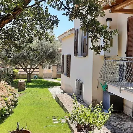 Casa Daniela Holiday home *